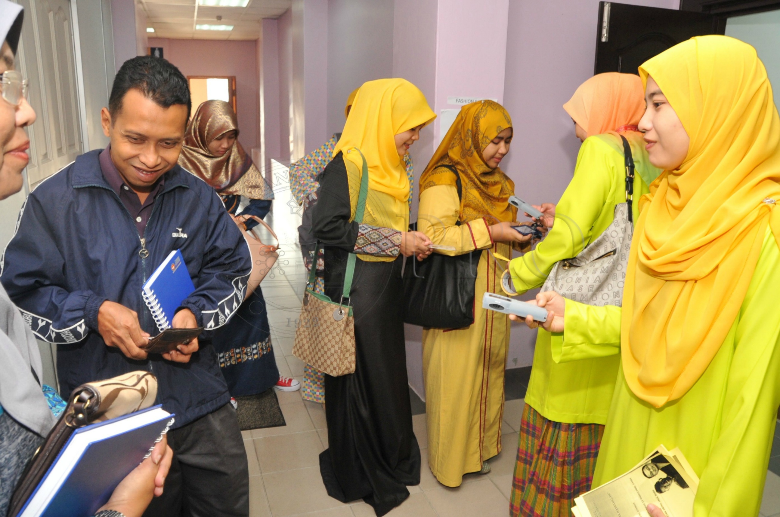 PRO 15 2 MAULIDUR PRO 4063